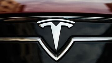 Tesla in vendita a prezzi "stracciati": e (a sorpresa?) la gente comincia a protestare
