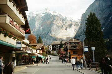 Inflazione allo 0,4% in Svizzera: perché la vita sembra più cara del dato ufficiale (e cosa fare col risparmio)