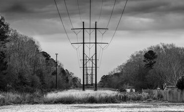 Tariffe elettriche 2027 in Ticino: tre aziende su quattro tagliano i prezzi, Lugano resta ferma