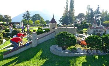 Swissminiatur, tutta la Svizzera in un'ora a Melide: quanto costa davvero la gita in famiglia (e i due modi per pagarla il 20% in meno)