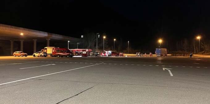 Allerta sicurezza stradale: fermato un camion con liquido corrosivo in Vallese