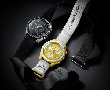 Moonwatch mania: l'orologio fa impazzire tutti. Rialzo in borsa e code ai negozi