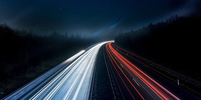 Svizzera neutrale, ma deve pur difendersi: autostrada chiusa per i test dell'esercito