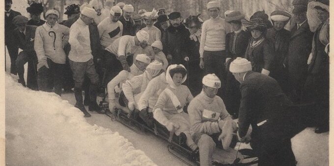 Inaugurata a St. Moritz la mostra fotografica che celebra i 125 anni del Saint Moritz Bob Club