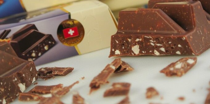 Altrettanto buono e meno caro: sempre più svizzeri comprano cioccolato straniero