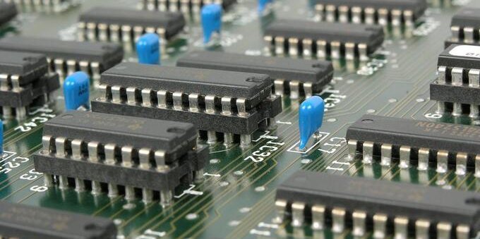 Cosa accade se la Cina attacca Taiwan? A rischio il mercato dei microchip, di nuovo