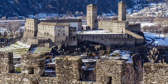 Cassis lunedì a Bellinzona dal Consiglio di Stato: i 6 dossier sul tavolo, dal vertice OSCE di Lugano in dicembre alla perequazione finanziaria