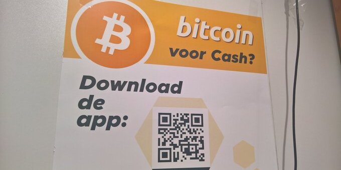 Bitcoin di nuovo sotto i 64'500 dollari: i rendimenti USA in salita spingono 225 milioni fuori dagli ETF (e cosa cambia per chi detiene cripto in Svizzera)