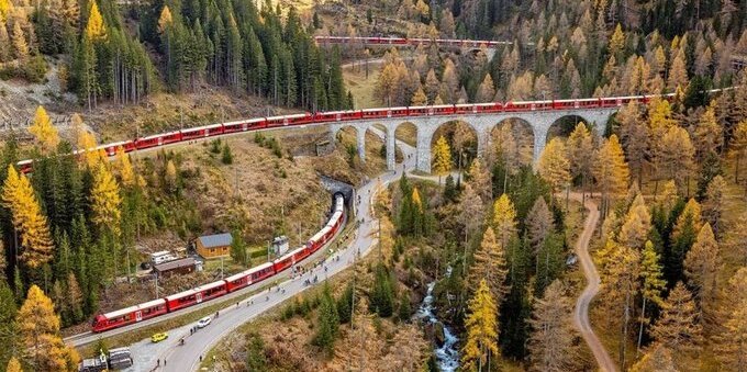 Grigioni record da Guinness della Ferrovia Retica per il treno passeggeri più lungo del mondo