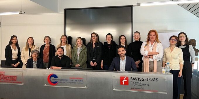 Si chiude il primo semestre di formazione alla Camera di commercio del Ticino. I diplomati e le foto