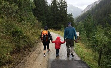 Assegni familiari, il PS lancia l'iniziativa popolare: 85 franchi in più al mese per figlio (1'020 all'anno)