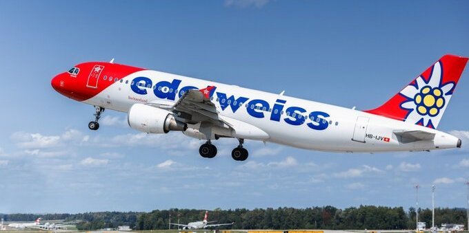 Edelweiss Air cerca 150 hostess e steward da assumere