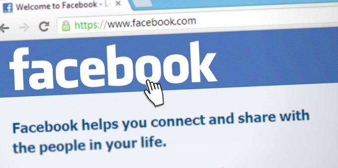 Impazzisce l'algoritmo di Facebook: feed intasato da post di sconosciuti