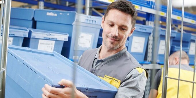 22 milioni: sono i pacchi consegnati dalla Posta tra il Black Friday e Natale