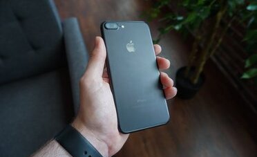 Telefonino e Wi-Fi più cari in Svizzera: dopo Swisscom anche Salt e Sunrise alzano le tariffe (fino a 2 franchi al mese). Cosa cambia in Ticino e come disdire entro 30 giorni