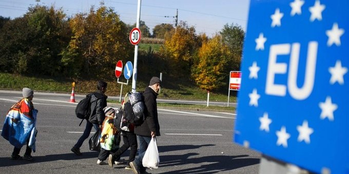 Referendum: gli svizzeri dicono "sì" a Frontex