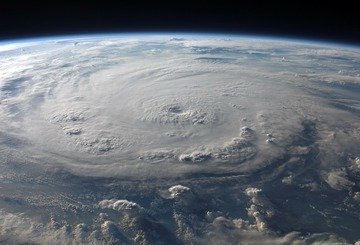 Il 2022 anno di catastrofi, Swiss Re quantifica le perdite a 275 miliardi di dollari