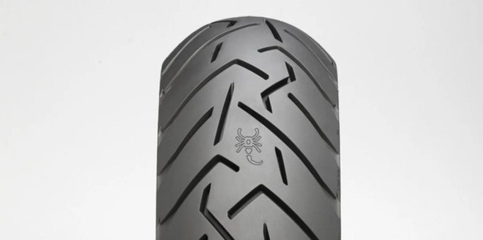 Rischi e pericoli associati ai pneumatici per motociclette: un'analisi approfondita