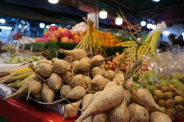 Mercati settimanali del Ticino: dove si fa la spesa vera (e quanto costa davvero un pezzo di formaggio d'alpe)