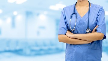 In Svizzera 300 assistenti sanitari al mese lasciano il lavoro. Le richieste dai sindacati