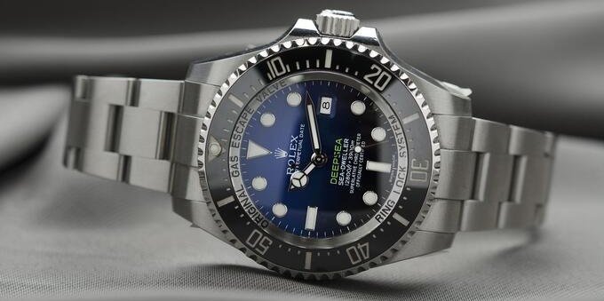 Vola l'industria degli orologi svizzeri: è il miglior mese dal 2014