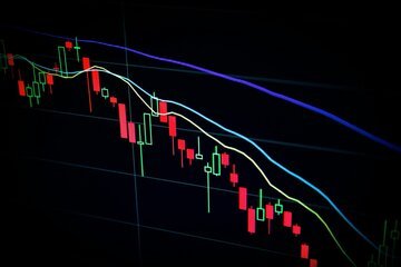 Cripto in rosso prima del dato USA sull'inflazione: Bitcoin sotto i 64'000 dollari, ma gli ETF vivono la settimana migliore da aprile