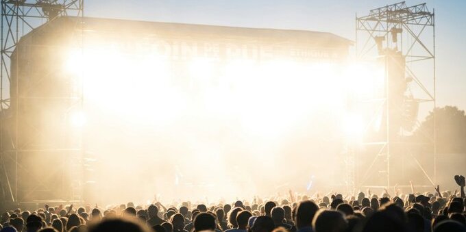 Estival Jazz 2026, la fine dell'era gratis: due serate a pagamento e una libera in Piazza della Riforma. Ecco il programma e quanto costa davvero