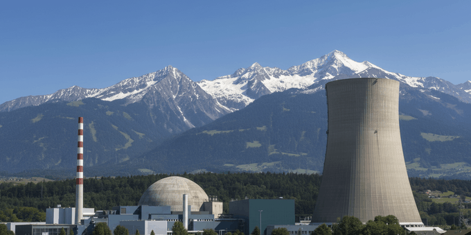 Il nucleare svizzero torna al centro del dibattito: il 56% dei cittadini apre alle nuove centrali
