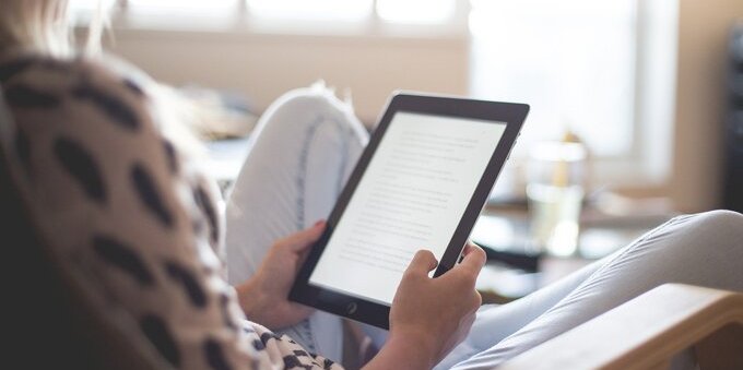 Regali di Natale 2021? Gli svizzeri amano l'e-book