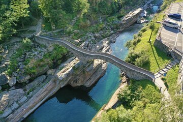 Lavertezzo e la Verzasca, le «Maldive della Svizzera»: i 5 luoghi da vedere nella valle dei 300'000 turisti (e quanto costa davvero arrivarci dal Ticino)