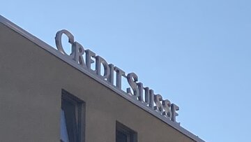 Credit Suisse vale sempre meno: è il momento di correre a comprarla. O forse no?