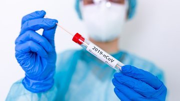 Contagi COVID-19 in aumento in Svizzera, si teme nuova ondata