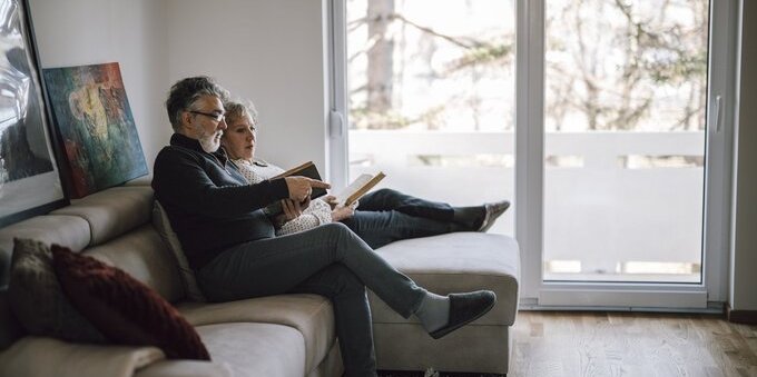 Convivere invece di sposarsi in Ticino: la guida ai soldi in 6 passi (quanto risparmi, cosa rischi se il partner muore)
