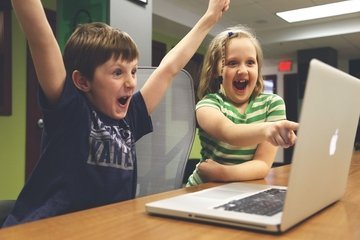 Creare un Consiglio cantonale dei bambini. Il nuovo disegno di legge per giovani in Ticino