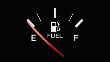 Monito alla Svizzera dalla Francia: senza sconto benzina, il pieno si fa all'estero