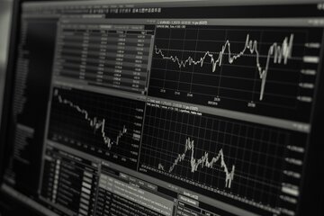 Borsa svizzera apertura in ribasso. Europee caute, Wall Street in guadagno e asiatiche altalenanti