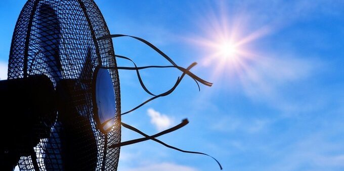 Ondata di caldo in arrivo in Svizzera. Come sopportare l'afa estiva?