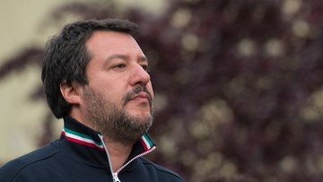 ITALIA Campagna Credo, la Lega ne è l'artefice. Salvini risponde ad Avvenire: il motto è "laico"