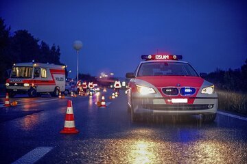 Senza patente, targa e assicurazione. Denunciato un motociclista