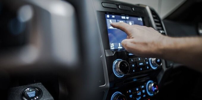 Radio: da FM a DAB+. Tutte le istruzioni per l'uso