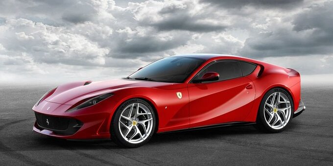 Ferrari e Lamborghini dicono addio alla Russia. Sospesa la produzione per quel mercato