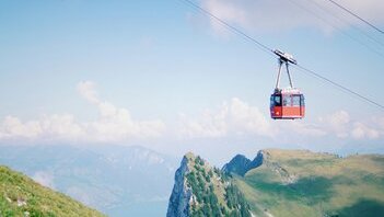Cardada-Cimetta sopra Locarno: il panorama su Lago Maggiore in funivia — quanto costa davvero (da CHF 16)