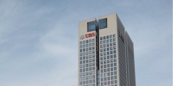 UBS, perdita di 0,8 miliardi nel Q3
