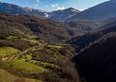 Monte Generoso, il vertice del Mendrisiotto a 72 CHF: 40 minuti di cremagliera, il «Fiore di pietra» di Botta e la vista che arriva fino al Po (e da 175 CHF la famiglia ci sale tutto l'anno)
