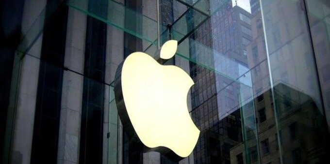 Apple vola e supera 3000 miliardi di capitalizzazione