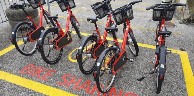 Bellinzona punta sulle due ruote: attivate 38 stazioni per noleggio bici
