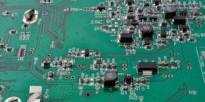Da pochi a troppi: la crisi dei microchip è davvero finita? I numeri dicono di sì, ma rimane l'incertezza