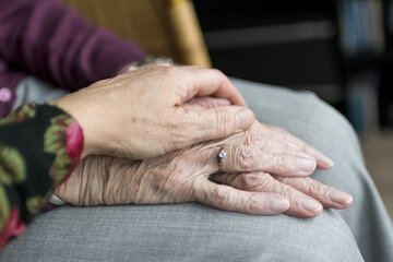 Alzheimer, negli USA la Fda approva il farmaco che rallenta la malattia