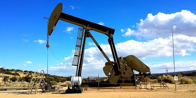 Dopo la flessione di ieri, oggi il petrolio è in recupero: borse europee in calo