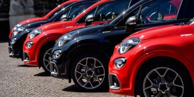 Prezzi alle stelle e più veicoli elettrici, cosa attende il mercato dell'auto nel 2023?